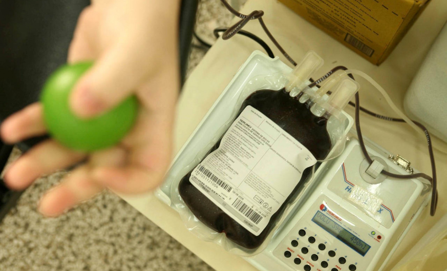 Começou nesta segunda-feira (9) e vai até o dia 6 de setembro a campanha "Todos por Um" promovida pelos cursos de graduação da área da saúde da Universidade Estadual de Maringá (UEM), por meio de suas entidades estudantis e com o apoio do Centro de Ciências da Saúde (CCS).  -  Foto: UEM