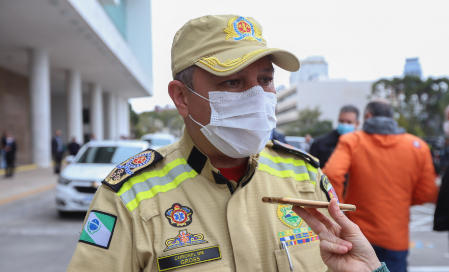 Entrega Viaturas O Governo do Paraná reforça o planejamento de renovação da frota de veículos das forças de segurança pública. Nesta quarta-feira (11), o governador Carlos Massa Ratinho Junior entregou novas viaturas para a Policia Militar, Policia Civil e Corpo de Bombeiros. Na foto,. Comandante do Corpo de Bombeiros , o Cel Gerson Gross. Curitiba, 11/08/2021. Foto: Geraldo Bubniak/AEN