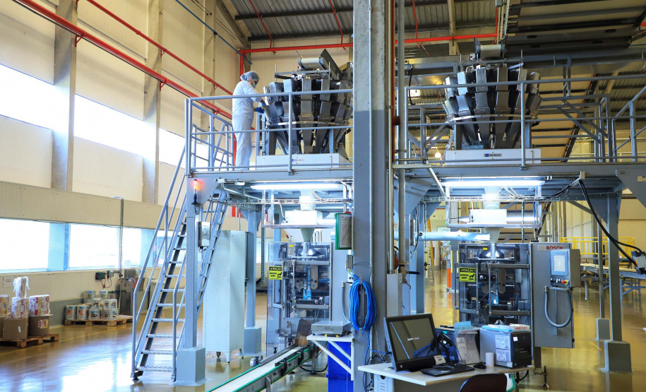 Indústria paranaense cresce 17,9% no primeiro semestre, segundo IBGE. Foto:José Fernando Ogura/AEN