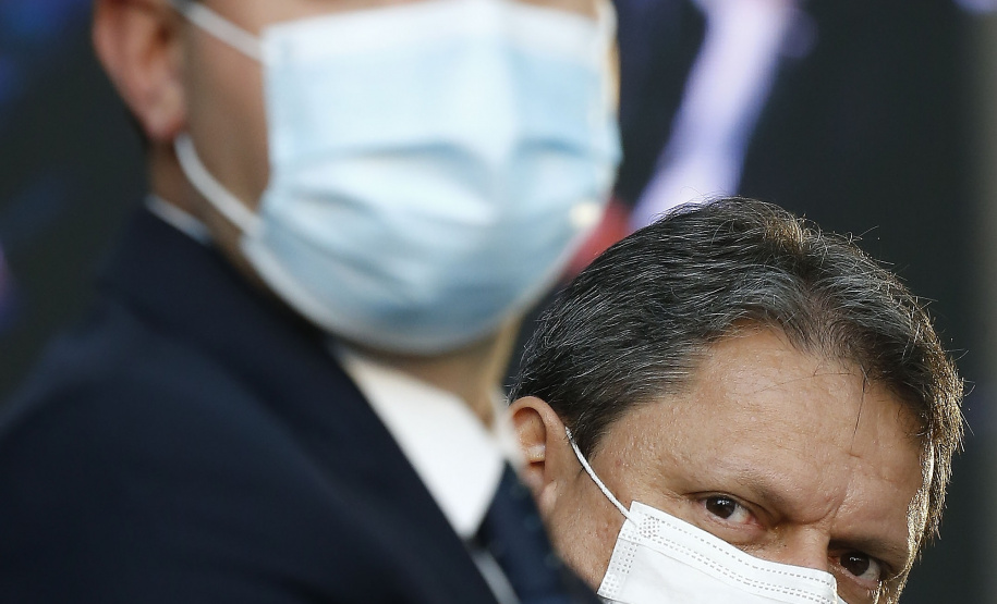 O governador Carlos Massa Ratinho Junior e o ministro da Infraestrutura, Tarcísio Gomes de Freitas, apresentam, os detalhes da nova concessão de 3,3 mil quilômetros de rodovias do Paraná. Foto: Jonathan Campos/AEN