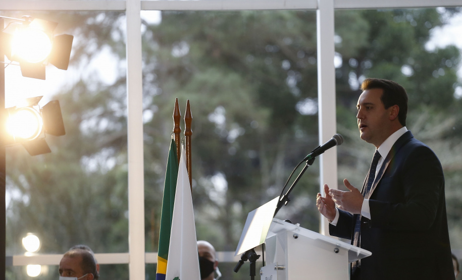 O governador Carlos Massa Ratinho Junior e o ministro da Infraestrutura, Tarcísio Gomes de Freitas, apresentam, os detalhes da nova concessão de 3,3 mil quilômetros de rodovias do Paraná. Foto: Jonathan Campos/AEN