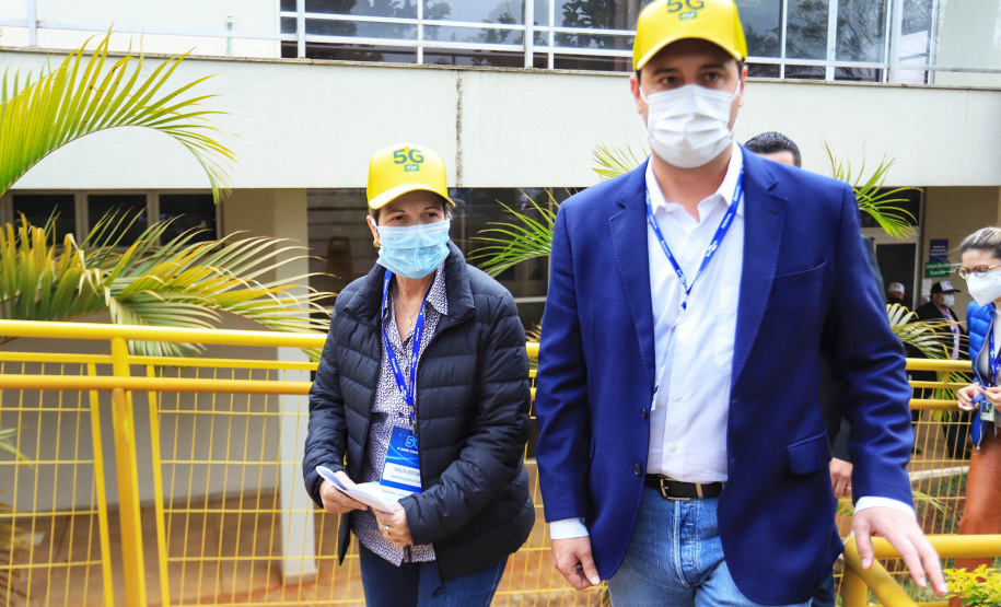 O governador Carlos Massa Ratinho Junior participou da apresentação de soluções tecnológicas para o agronegócio que se beneficiarão do 5G. A iniciativa faz parte da série de projetos-piloto de conectividade promovida pelo Ministério das Comunicações (Mcom).  -  Londrina, 12/08/2021  -  Foto: José Fernando Ogura/AEN