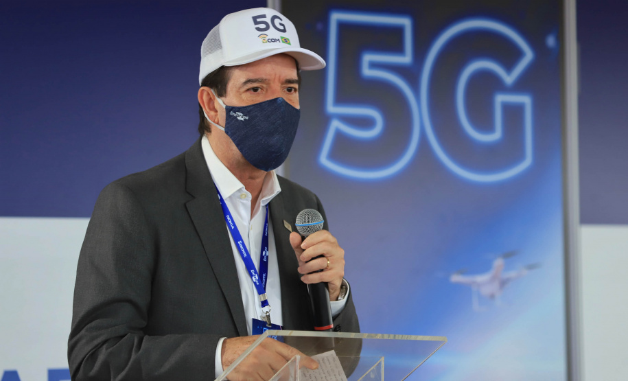 O governador Carlos Massa Ratinho Junior participou da apresentação de soluções tecnológicas para o agronegócio que se beneficiarão do 5G. A iniciativa faz parte da série de projetos-piloto de conectividade promovida pelo Ministério das Comunicações (Mcom).  -  Londrina, 12/08/2021  -  Foto: José Fernando Ogura/AEN