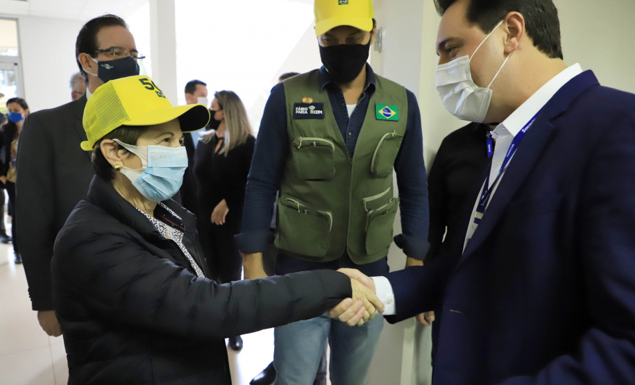 O governador Carlos Massa Ratinho Junior participou da apresentação de soluções tecnológicas para o agronegócio que se beneficiarão do 5G. A iniciativa faz parte da série de projetos-piloto de conectividade promovida pelo Ministério das Comunicações (Mcom).  -  Londrina, 12/08/2021  -  Foto: José Fernando Ogura/AEN