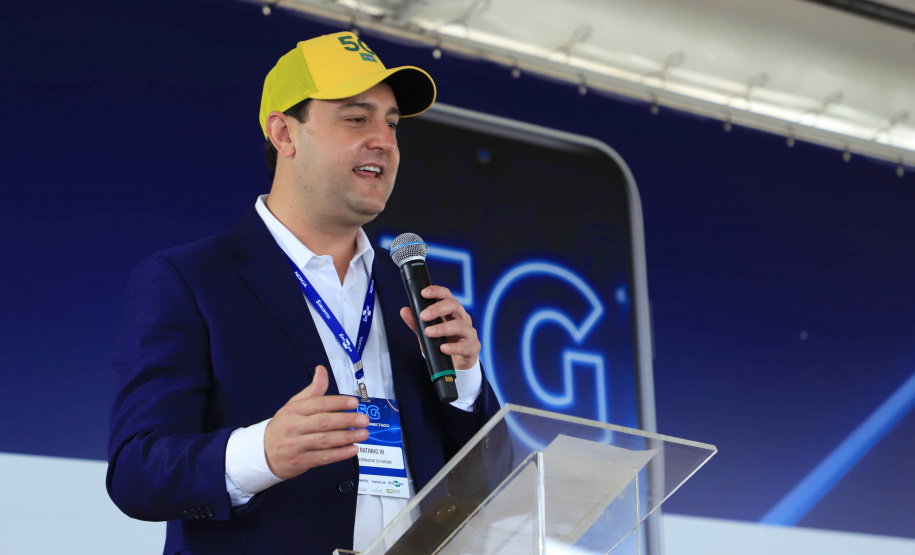O governador Carlos Massa Ratinho Junior participou da apresentação de soluções tecnológicas para o agronegócio que se beneficiarão do 5G. A iniciativa faz parte da série de projetos-piloto de conectividade promovida pelo Ministério das Comunicações (Mcom).  -  Londrina, 12/08/2021  -  Foto: José Fernando Ogura/AEN