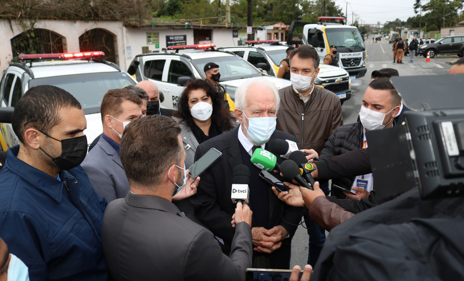 Vice-governador entrega seis veículos para operações da PM no Litoral  Foto: Camila Tonett/Vicegovernadoria