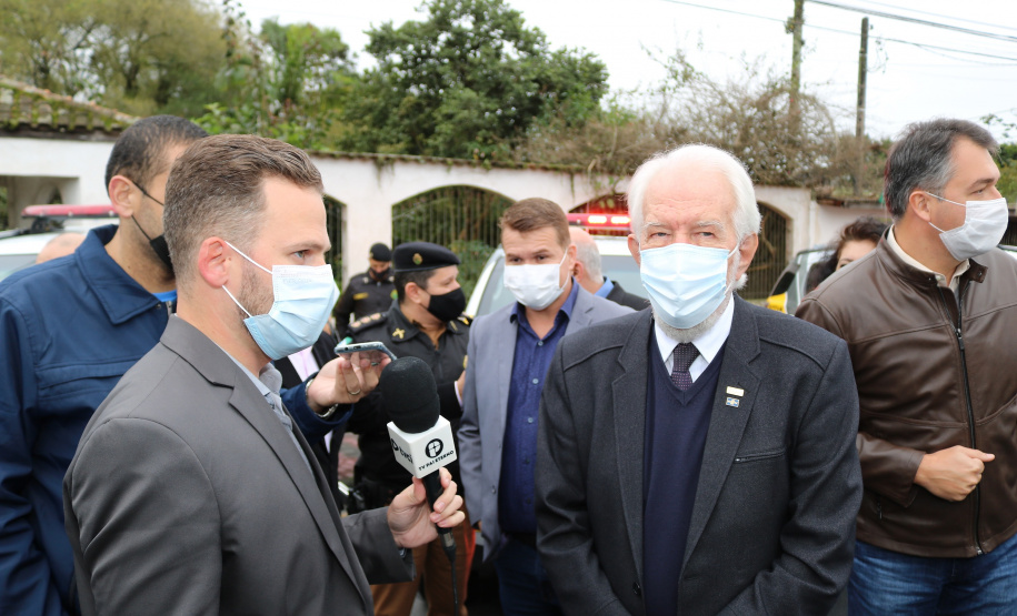 Vice-governador entrega seis veículos para operações da PM no Litoral  Foto: Camila Tonett/Vicegovernadoria