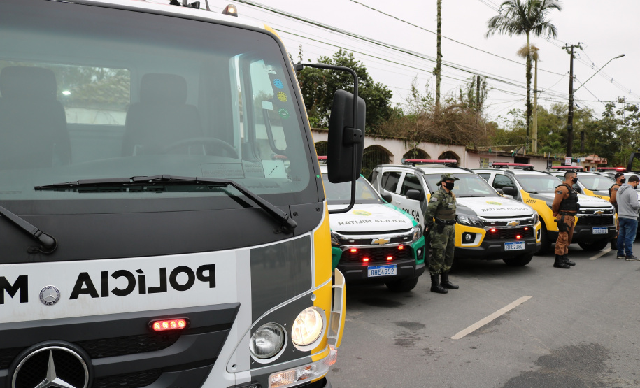 Vice-governador entrega seis veículos para operações da PM no Litoral  Foto: Camila Tonett/Vicegovernadoria