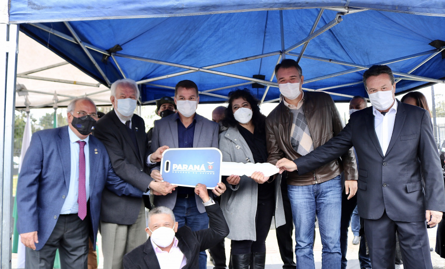 Vice-governador entrega seis veículos para operações da PM no Litoral  Foto: Camila Tonett/Vicegovernadoria