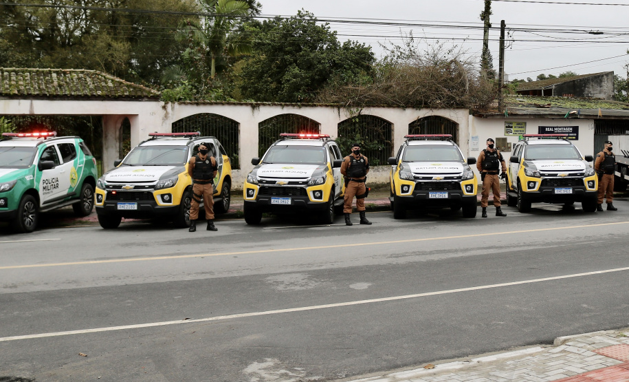 Vice-governador entrega seis veículos para operações da PM no Litoral  Foto: Camila Tonett/Vicegovernadoria