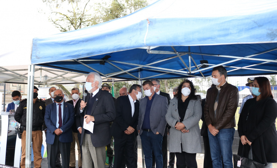 Vice-governador entrega seis veículos para operações da PM no Litoral  Foto: Camila Tonett/Vicegovernadoria