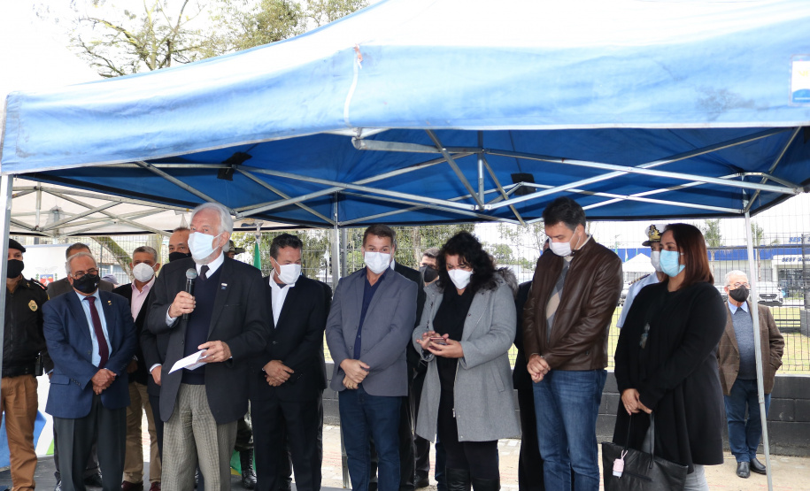 Vice-governador entrega seis veículos para operações da PM no Litoral  Foto: Camila Tonett/Vicegovernadoria