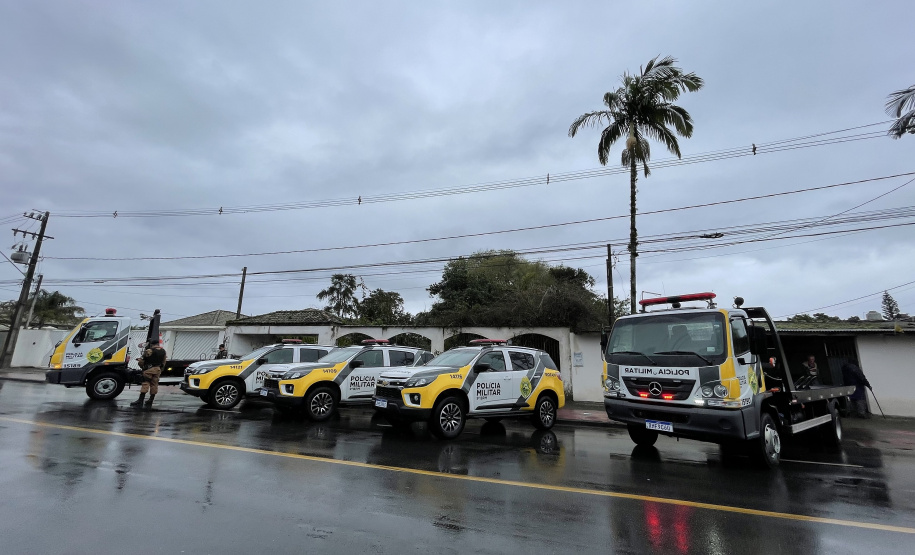 Vice-governador entrega seis veículos para operações da PM no Litoral  Foto: Camila Tonett/Vicegovernadoria
