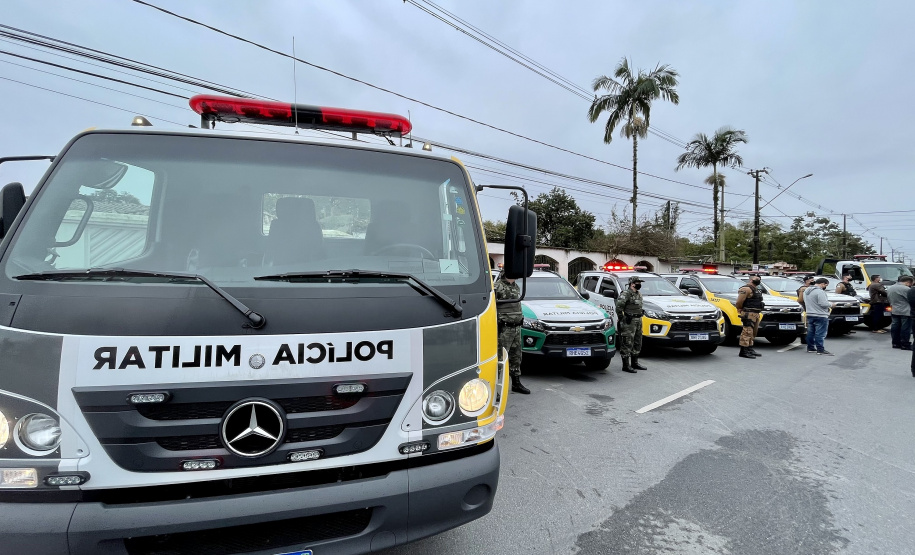 Vice-governador entrega seis veículos para operações da PM no Litoral  Foto: Camila Tonett/Vicegovernadoria