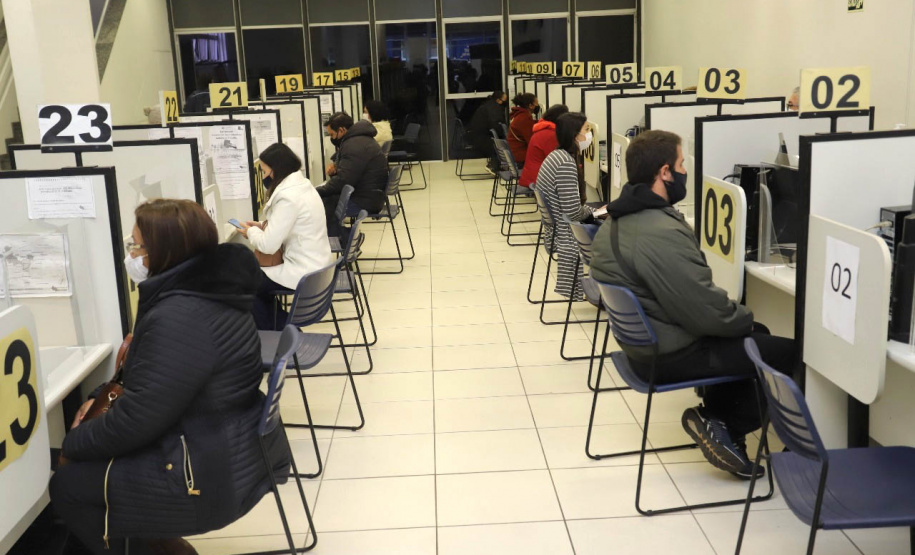 As 216 Agências do Trabalhador do Paraná, vinculadas à Secretaria da Justiça, Família e Trabalho do Governo do Paraná, ofereceram mais de 1.300 vagas destinadas a jovens candidatos ao Primeiro Emprego.   -  Curitiba, 12/08/2021 - Foto: SEJUF