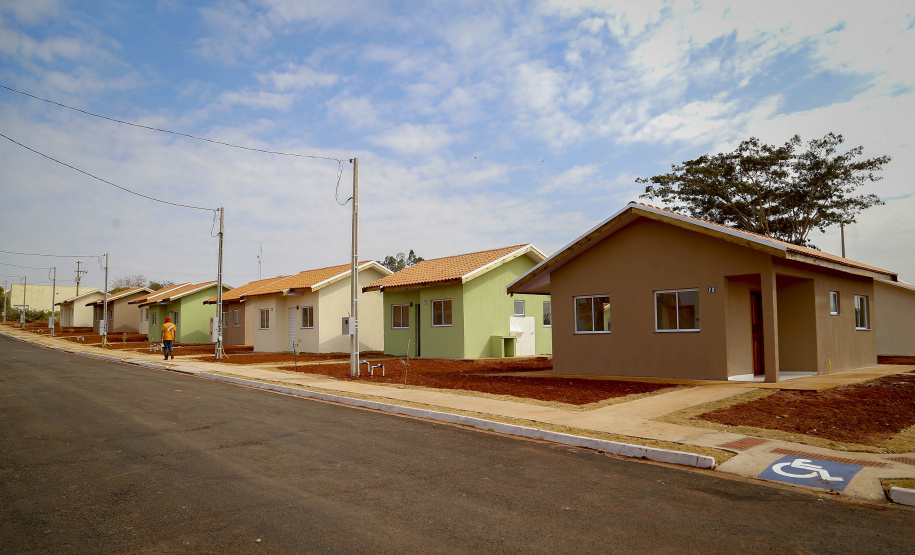 13.08.2021 Em Centenário do Sul, governador Carlos Massa Ratinho Junior entrega 30 casas populares gratuitamente a famílias em vulnerabilidade social
Foto Gilson Abreu/AEN