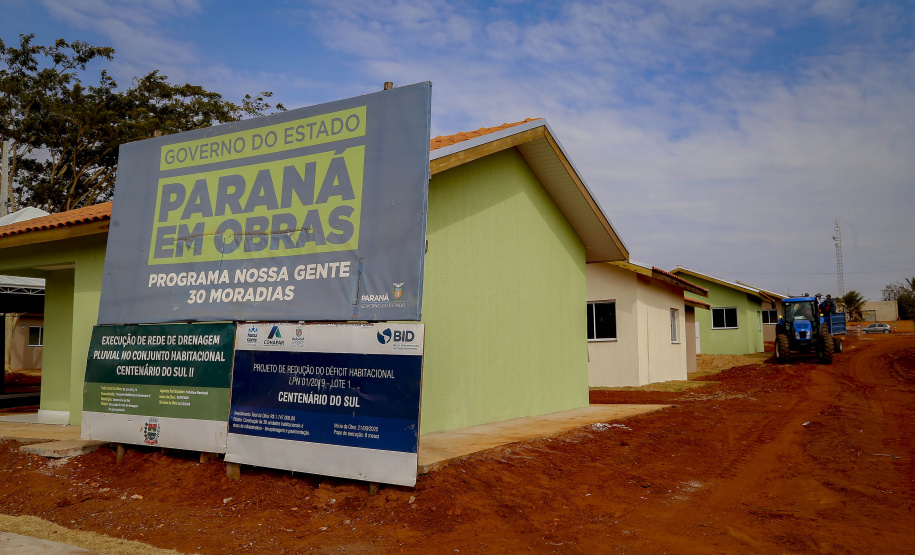 13.08.2021 Em Centenário do Sul, governador Carlos Massa Ratinho Junior entrega 30 casas populares gratuitamente a famílias em vulnerabilidade social
Foto Gilson Abreu/AEN