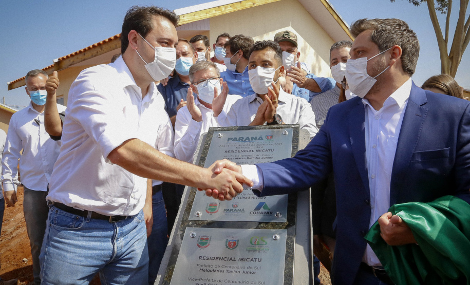 13.08.2021 Em Centenário do Sul, governador Carlos Massa Ratinho Junior entrega 30 casas populares gratuitamente a famílias em vulnerabilidade social
Foto Gilson Abreu/AEN