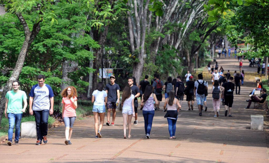 UEL divulga 2ª seleção com 228 vagas remanescentes em cursos de graduação  -  Foto: UEL