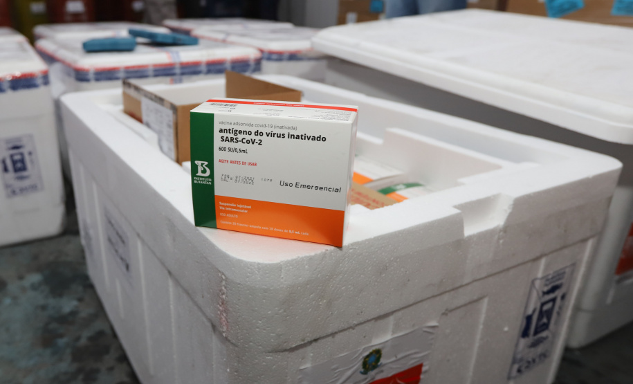 Chegada Vacina Foto: Geraldo Bubniak/AEN