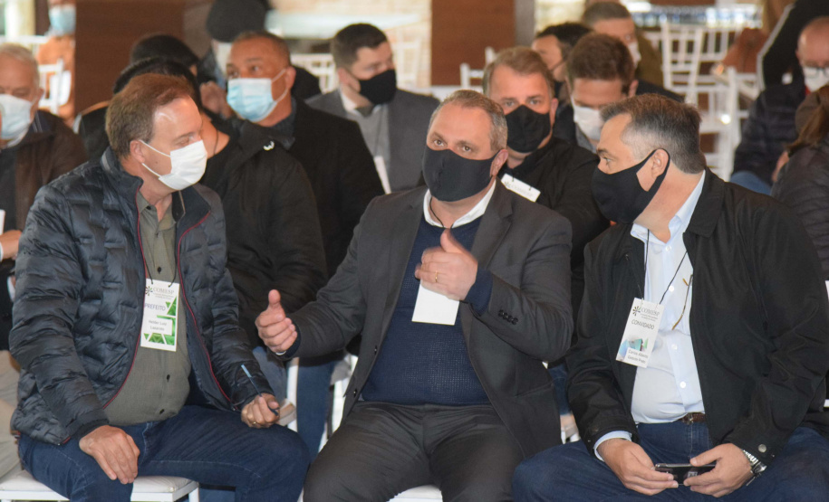 O secretário de Estado da Saúde, Beto Preto, participou nesta sexta-feira (13) de um seminário realizado pelo Consórcio Metropolitano de Saúde do Paraná (Comesp) e anunciou a construção de dois Ambulatórios Médicos de Especialidades (AME’s), um em Colombo (para atendimento a Região Norte) e outro em São José dos Pinhais (Sul), na Região Metropolitana de Curitiba (RMC).. Foto: Américo Antonio/SESA