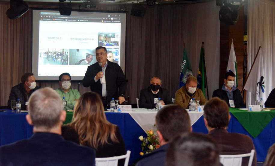 O secretário de Estado da Saúde, Beto Preto, participou nesta sexta-feira (13) de um seminário realizado pelo Consórcio Metropolitano de Saúde do Paraná (Comesp) e anunciou a construção de dois Ambulatórios Médicos de Especialidades (AME’s), um em Colombo (para atendimento a Região Norte) e outro em São José dos Pinhais (Sul), na Região Metropolitana de Curitiba (RMC).. Foto: Américo Antonio/SESA
