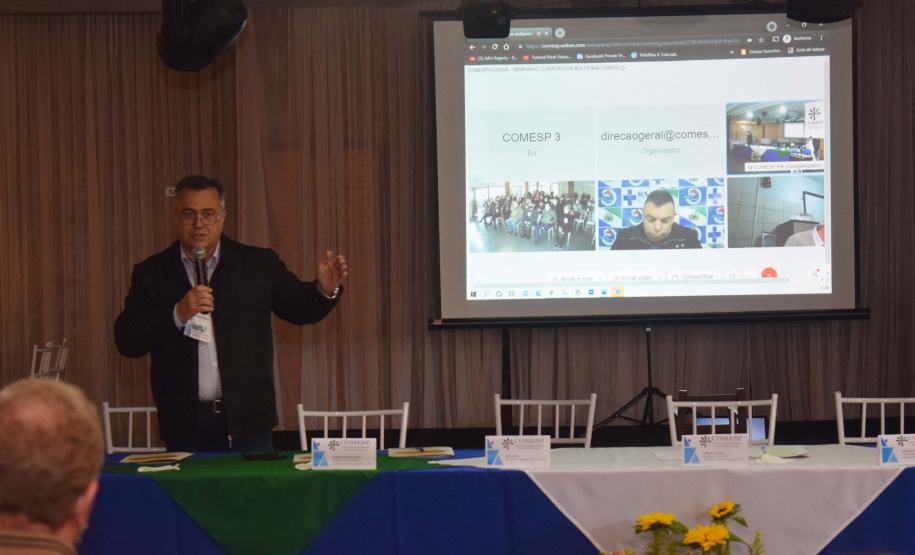 O secretário de Estado da Saúde, Beto Preto, participou nesta sexta-feira (13) de um seminário realizado pelo Consórcio Metropolitano de Saúde do Paraná (Comesp) e anunciou a construção de dois Ambulatórios Médicos de Especialidades (AME’s), um em Colombo (para atendimento a Região Norte) e outro em São José dos Pinhais (Sul), na Região Metropolitana de Curitiba (RMC).. Foto: Américo Antonio/SESA