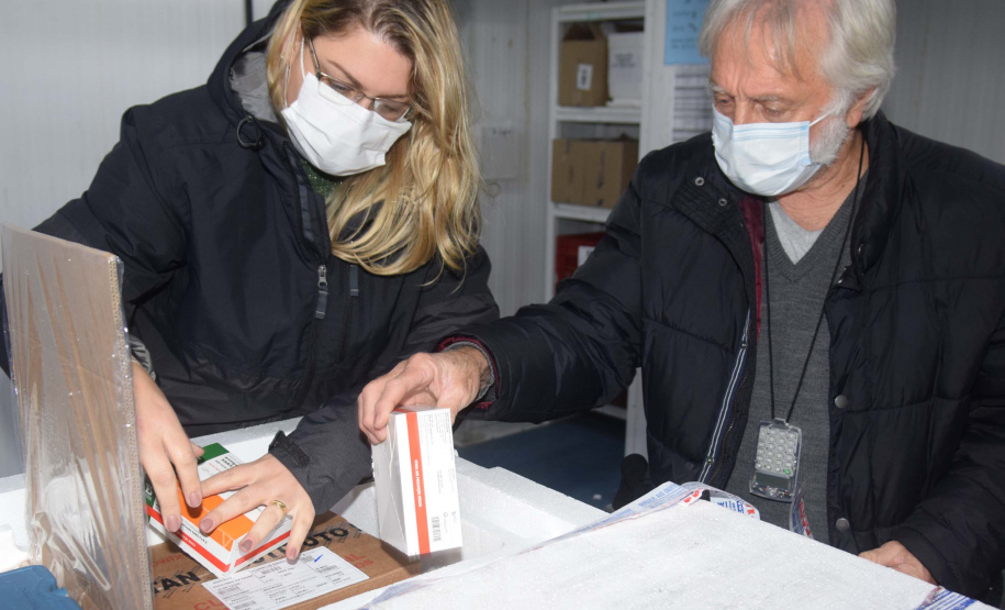 Mais 240,9 mil vacinas contra a Covid-19 chegam ao Paraná
Foto: Américo Antonio/SESA
