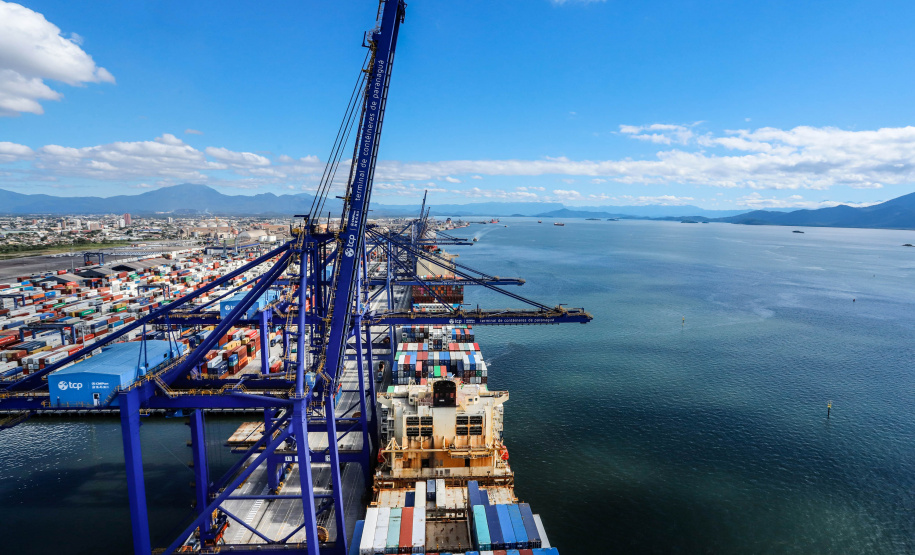A balança do comércio realizado pelos Portos do Paraná no acumulado de janeiro a julho deste ano registra superávit de US$ 2,6 bilhões. - Paranaguá, 16/08/2021  -  Foto: Rodrigo Félix Leal/Infraestrutura