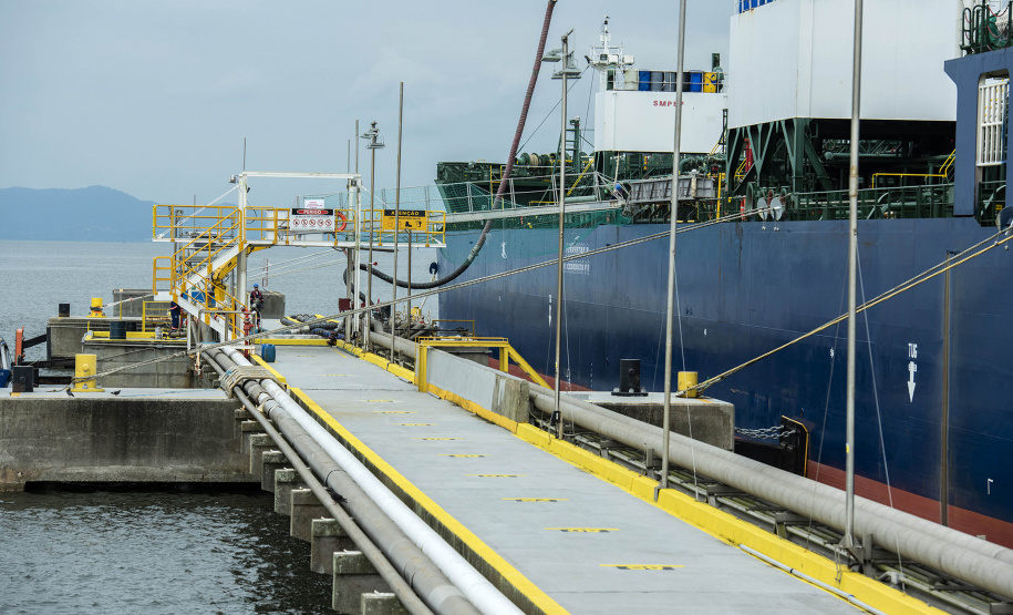 Movimentação geral de cargas cresce 13% em julho nos Portos do Paraná - Foto: Claudio Neves