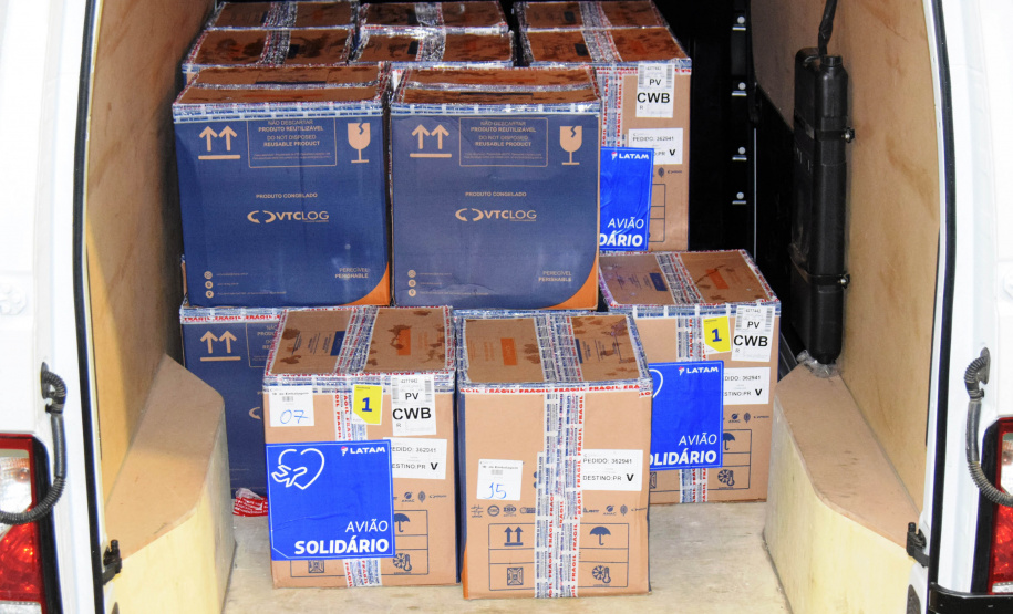 O Paraná recebeu nesta segunda-feira (16) mais 127.530 vacinas contra a Covid-19 da Pfizer/BioNTech. São 77.220 para D2 e 50.310 para primeira aplicação (D1).  -  Curitiba, 16/08/2021  -  Foto: Amércio Antonio/SESA