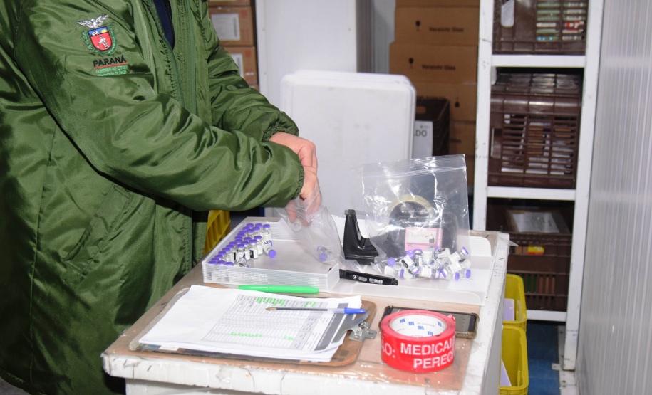 A Secretaria de Estado da Saúde (Sesa) iniciou nesta segunda-feira (16) a distribuição de mais 283.700 vacinas contra a Covid-19 para as 22 Regionais de Saúde do Paraná.  -  Curitiba, 16/08/2021  -  Foto: Américo Antonio/SESA