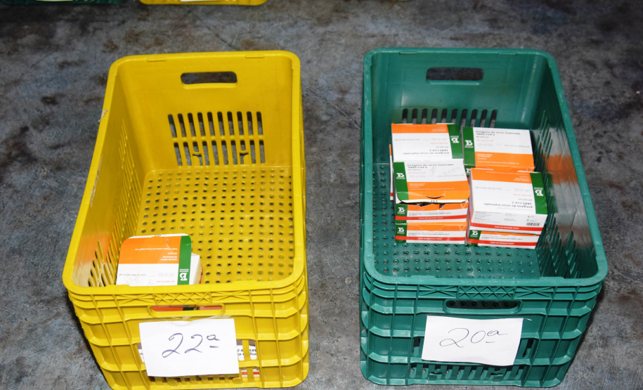 A Secretaria de Estado da Saúde (Sesa) iniciou nesta segunda-feira (16) a distribuição de mais 283.700 vacinas contra a Covid-19 para as 22 Regionais de Saúde do Paraná.  -  Curitiba, 16/08/2021  -  Foto: Américo Antonio/SESA