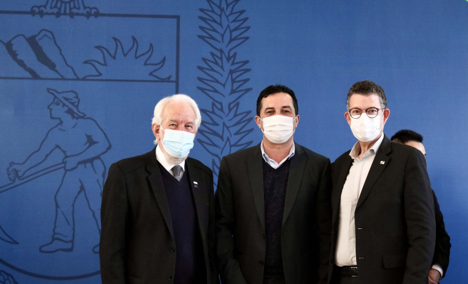 Lançado nesta segunda-feira (16) pelo vice-governador Darci Piana, a poroposta do Programa de Apoio às Vocações Regionais Sustentáveis (VRS) é agregar valor e abrir mercados a produtos típicos paranaenses, produzidos de forma sustentável e de maneira tradicional. Foto: Camila Tonett