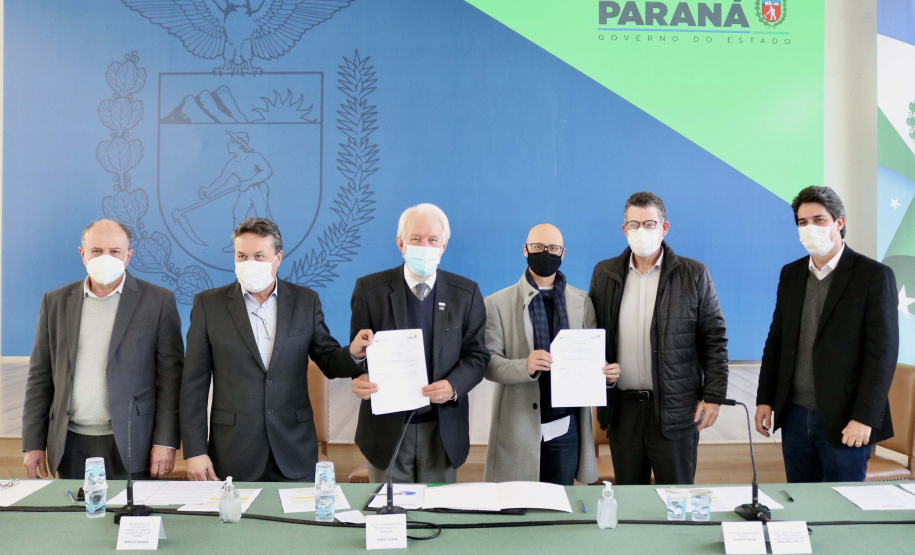 Lançado nesta segunda-feira (16) pelo vice-governador Darci Piana, a poroposta do Programa de Apoio às Vocações Regionais Sustentáveis (VRS) é agregar valor e abrir mercados a produtos típicos paranaenses, produzidos de forma sustentável e de maneira tradicional. Foto: Camila Tonett