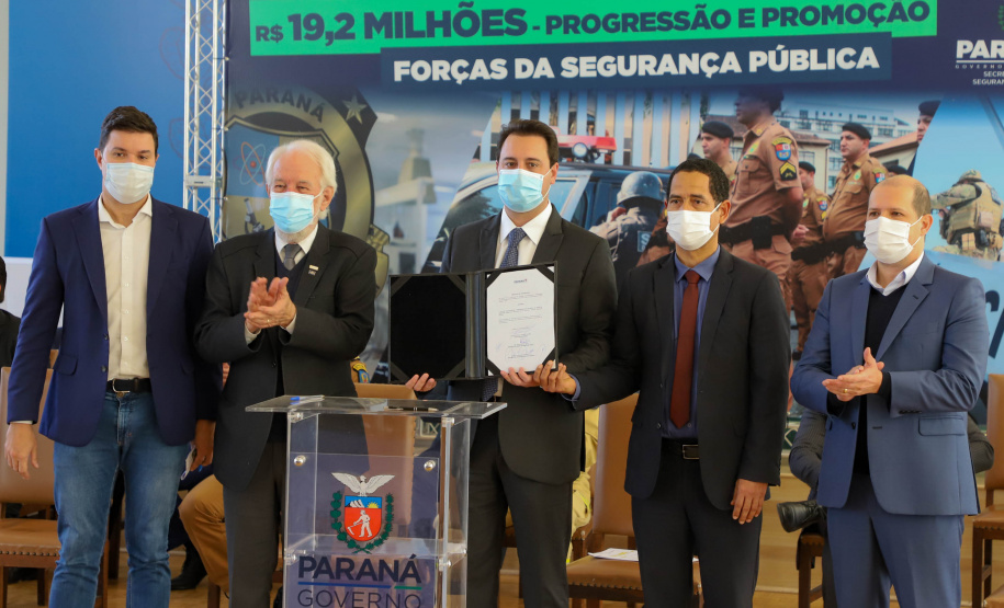 Segurança O governador Carlos Massa Ratinho Junior anuncia nesta terça-feira (17) o pagamento das promoções e progressões dos profissionais vinculados à Secretaria de Estado da Segurança Pública.Foto: Ari Dias/ AEN.