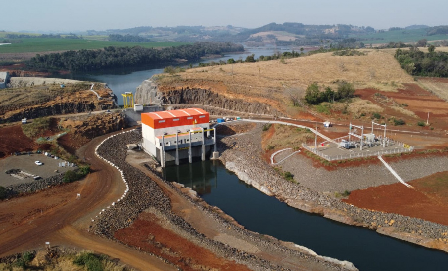 A terceira unidade geradora de energia na casa de força principal da Pequena Central Hidrelétrica Bela Vista começou a operar comercialmente esta semana. A usina está instalada no rio Chopim, entre os municípios de Verê e São João, no sudoeste do Paraná.  -  Curitiba, 17/08/2021  -  Foto: Copel