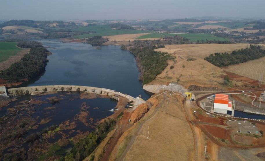 A terceira unidade geradora de energia na casa de força principal da Pequena Central Hidrelétrica Bela Vista começou a operar comercialmente esta semana. A usina está instalada no rio Chopim, entre os municípios de Verê e São João, no sudoeste do Paraná.  -  Curitiba, 17/08/2021  -  Foto: Copel