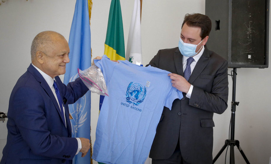 Governador Carlos Massa Ratinho Junior, durante cerimônia de posse do advogado paranaense Tracy Reinaldet, como representante brasileiro no Comitê Permanente da América Latina para a Prevenção do Crime (COPLAD), da ONU. - Curitiba, 17/08/2021 - Foto Gilson Abreu/AEN
