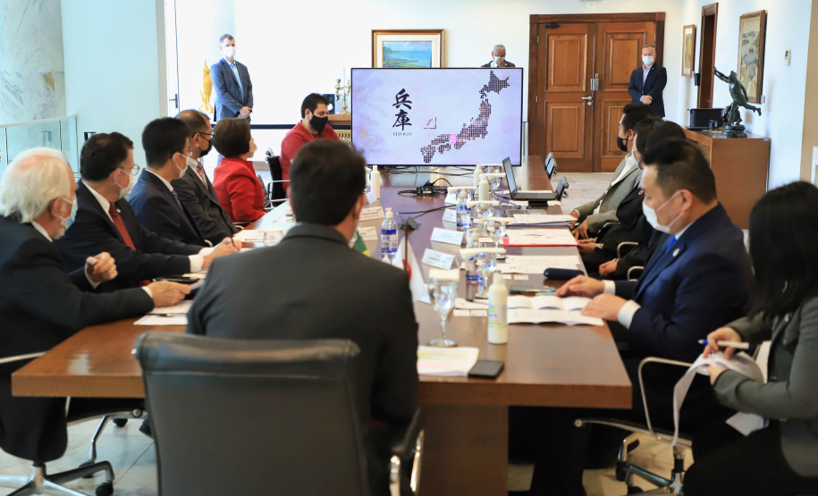 Governador Carlos Massa Ratinho Junior recebe anúncio de investimentos pela Sumitomo Rubber do Brasil e apresentação de empresas japonesas. Palácio Iguaçu, Curitiba, 17/agosto/2021. - Foto: José Fernando Ogura/AEN