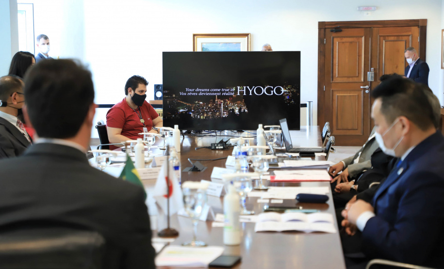 Governador Carlos Massa Ratinho Junior recebe anúncio de investimentos pela Sumitomo Rubber do Brasil e apresentação de empresas japonesas. Palácio Iguaçu, Curitiba, 17/agosto/2021. - Foto: José Fernando Ogura/AEN