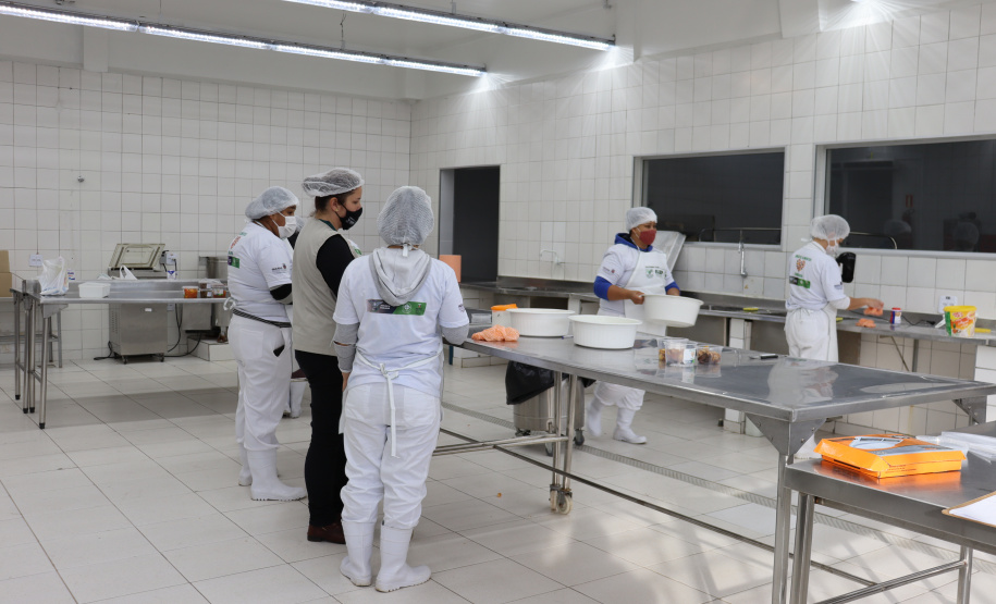 Banco de Alimentos da Ceasa Paraná reaproveita mais de 2 milhões de hortigranjeiros.foto Karin Jaqueline de Paula/Ceasa