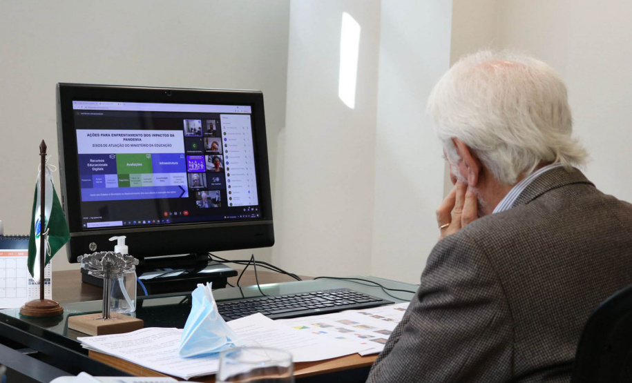 Vice-governador Darci Piana, participa da reunião mensal do Fórum de Vice-Governadores, realizada nesta quarta-feira (18), de forma online.  -  Curitiba, 18/09/2021  -  Foto: Camila Tonett/Vice-Governadoria