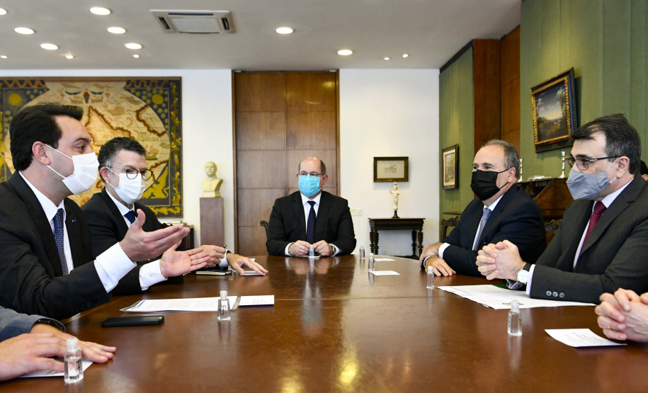 Governador apresenta participação do Paraná na Expo Dubai para ministro das Relações Exteriores   foto: Arthur Max/MRE