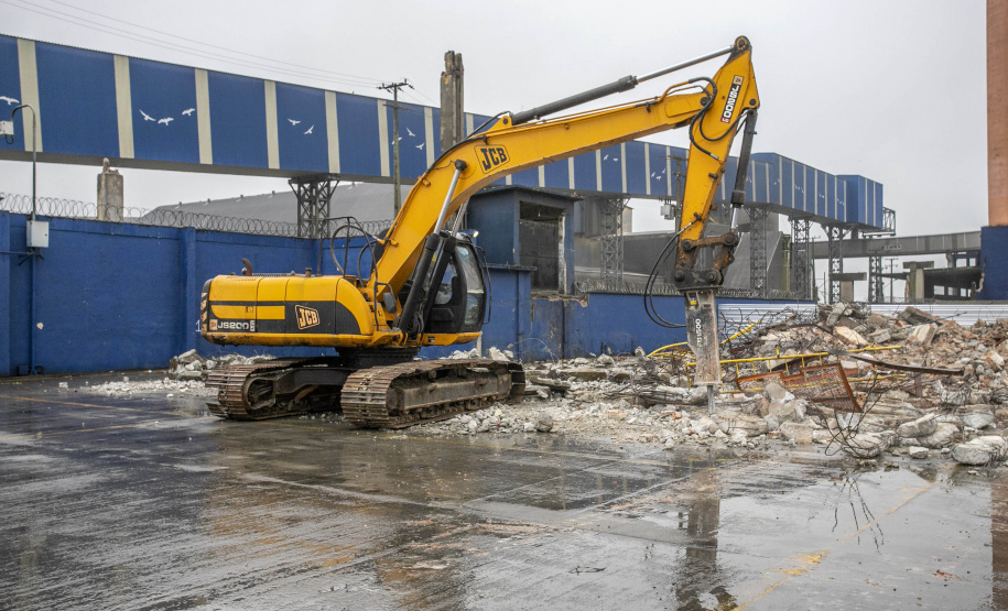 Silo será demolido para dar mais espaço operacional ao Porto de Paranaguá - Paranaguá, 19/08/2021 - Foto: Claudio Neves/Portos do Paraná
