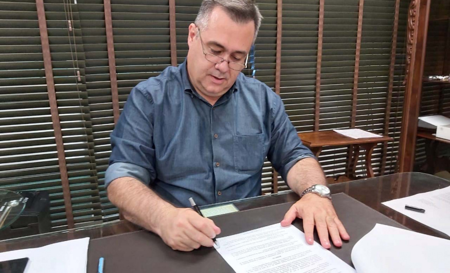 Secretaria formaliza doação de veículos já em uso pelos municípios para assistência à saúde - Curitiba, 19/08/2021 - Foto: SESA