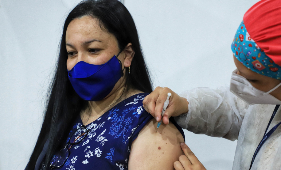 Vacinação contra a Covid-19 em São José dos Pinhais, durante o fim de semana  -  São José dos Pinhais, 17/07/2021  -  Foto: José Fernando Ogura/AEN