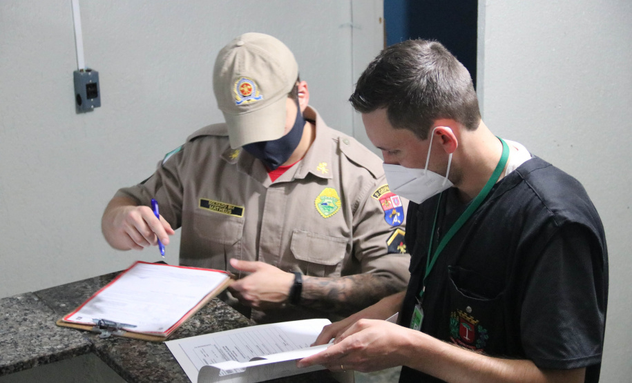 Operação Centro Seguro da PM aborda 11 pontos comerciais e duas pessoas são encaminhadas - Curitiba, 20/08/2021  -  Foto: SESP-PARANÁ