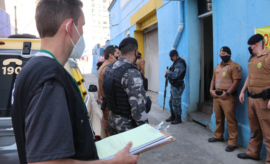 Operação Centro Seguro da PM aborda 11 pontos comerciais e duas pessoas são encaminhadas - Curitiba, 20/08/2021  -  Foto: SESP-PARANÁ
