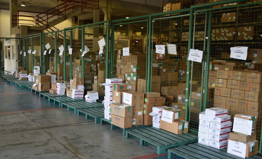 Estado distribui 445.388 vacinas contra a Covid-19 e 49.750 medicamentos para intubação; veja divisão. Foto: Américo Antonio/SESA